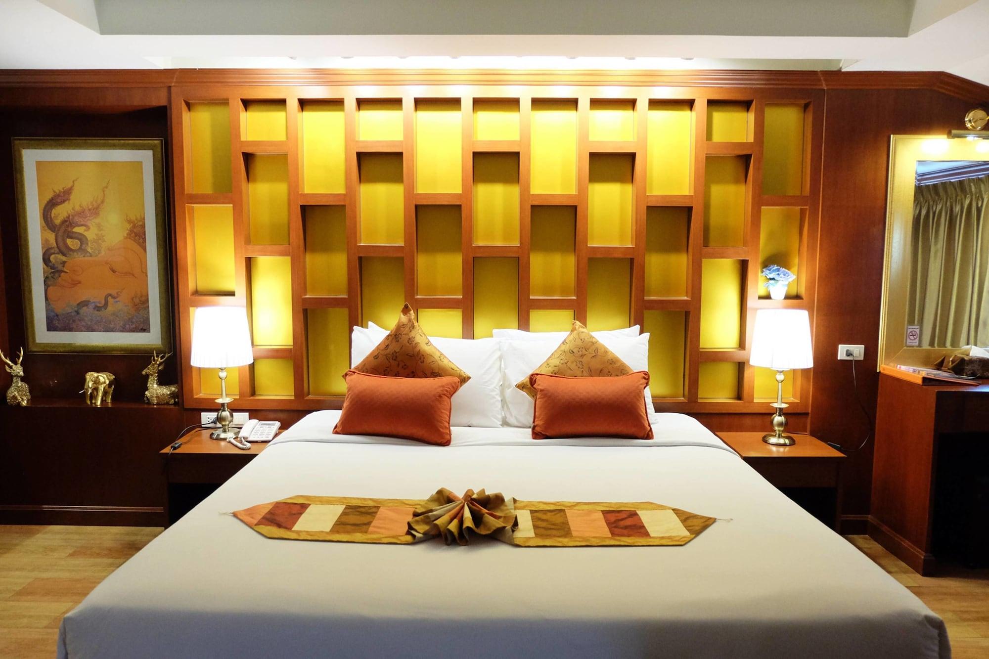 Grand Hill Resort And Spa Nakhon Szavan Kültér fotó