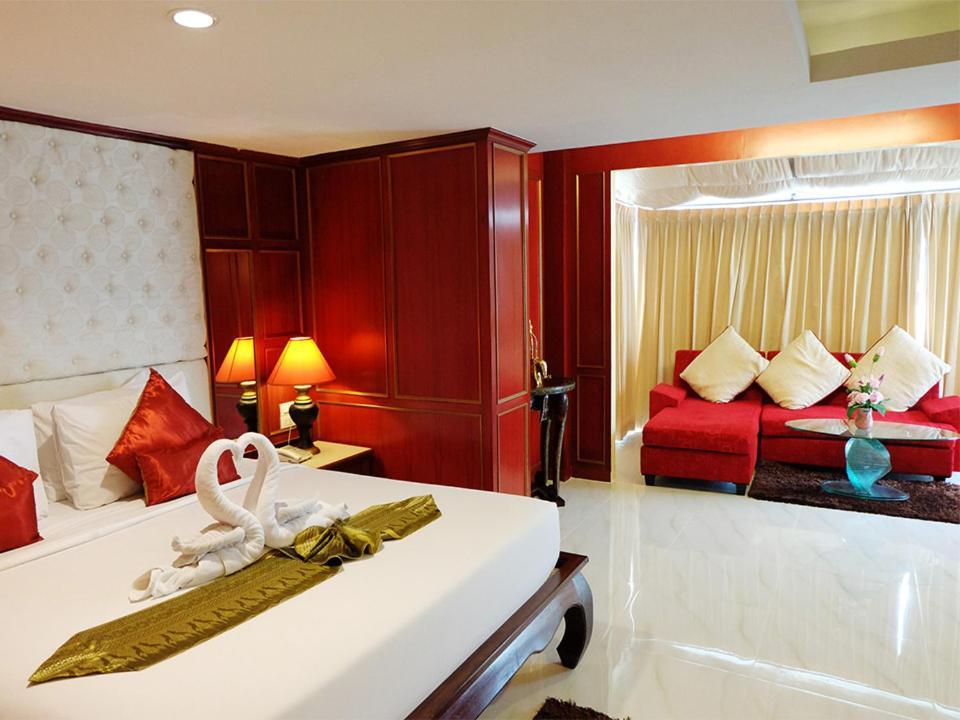 Grand Hill Resort And Spa Nakhon Szavan Kültér fotó