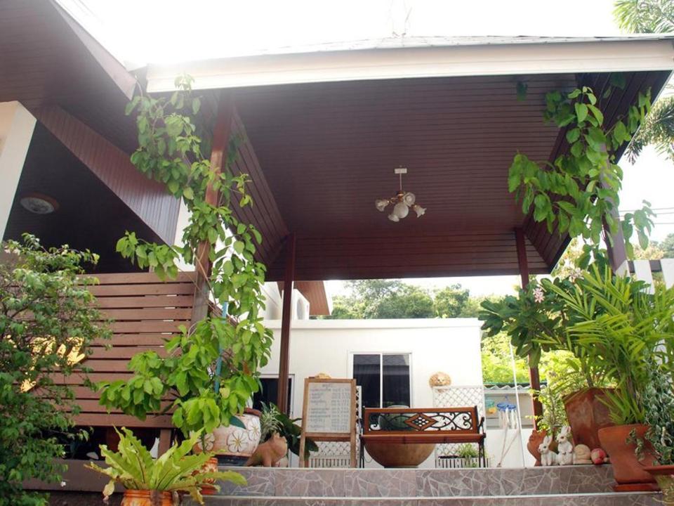 Grand Hill Resort And Spa Nakhon Szavan Kültér fotó