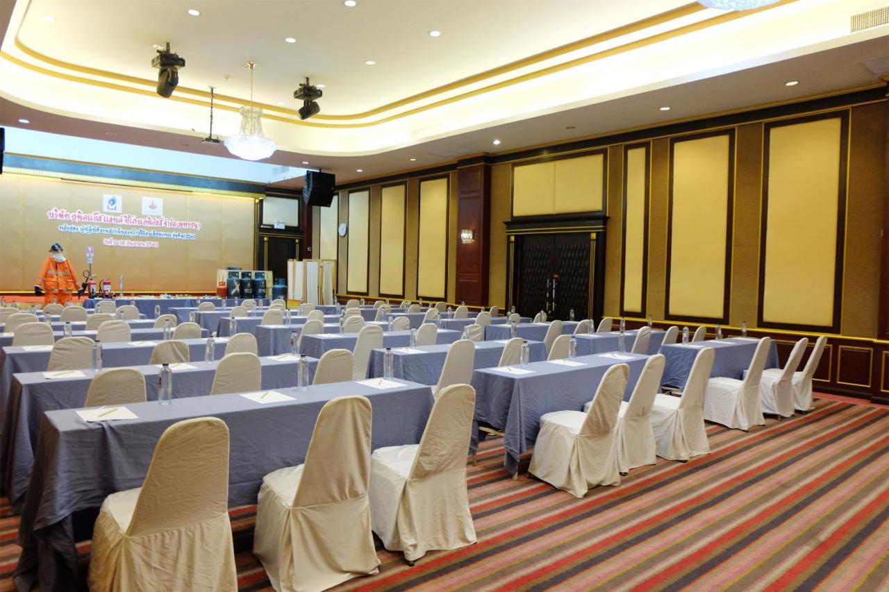 Grand Hill Resort And Spa Nakhon Szavan Kültér fotó