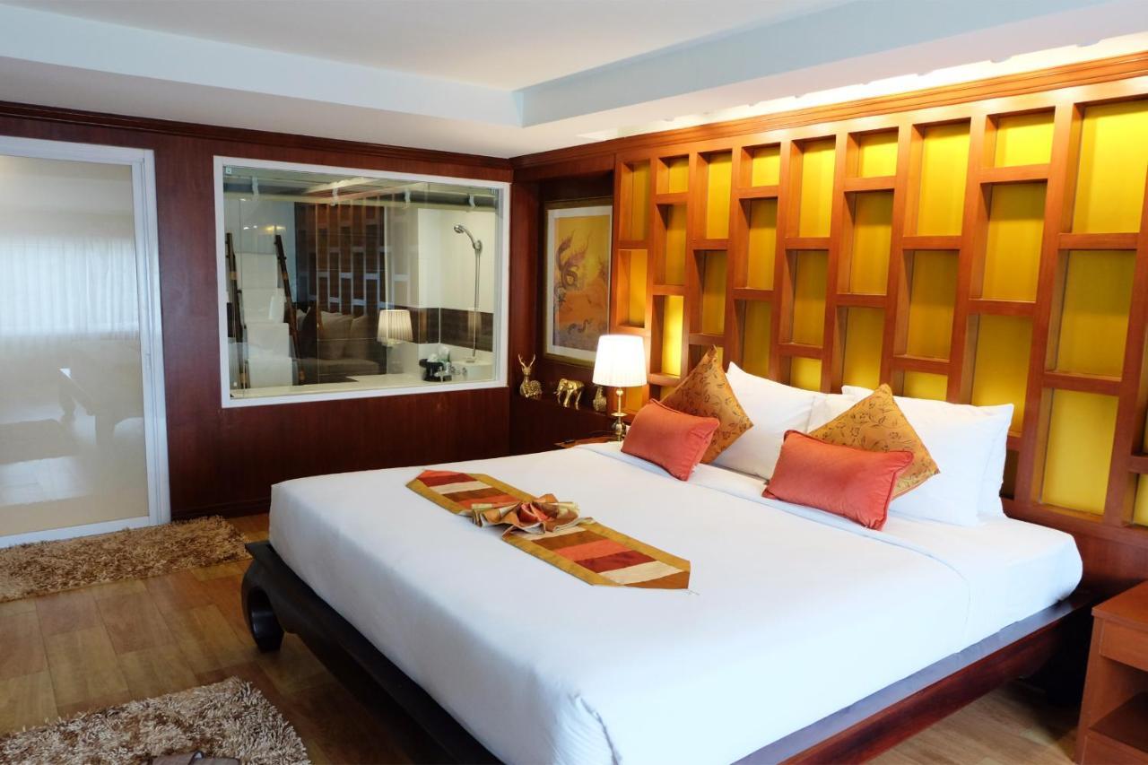 Grand Hill Resort And Spa Nakhon Szavan Kültér fotó